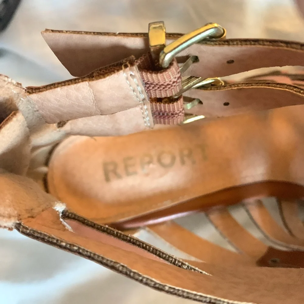 Report brown wedges-size 8